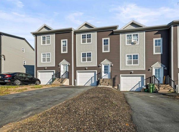 29 Fescue Court, Middle Sackville, Nova Scotia B4E 0L7