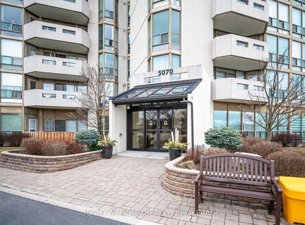1004 - 5070 Pinedale Avenue, Burlington, Ontario L7L5V6