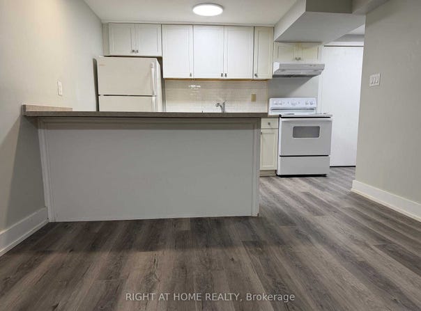 BSMT - 7 Carruthers Crescent, Barrie, Ontario L4M6A7