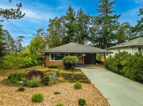 1299 Camrose Cres, Saanich, British Columbia V8P1N6