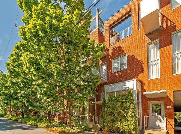 887 Av. de l'Épée, Montréal, Quebec H2V3V2