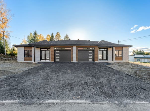 53 Crois. Brochu, Saint-Damien-de-Buckland, Quebec G0R2Y0
