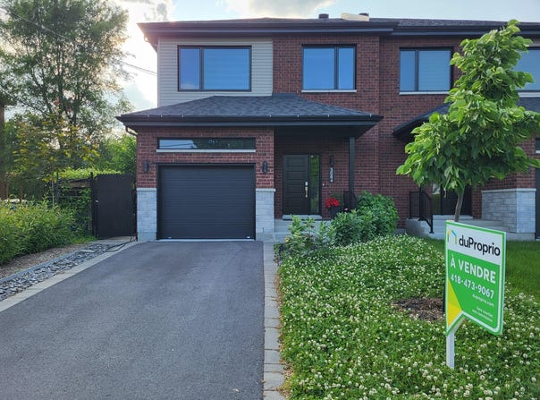 3084 Rue Gélineau, Longueuil, Quebec J3Y