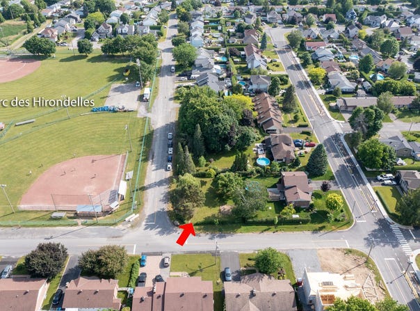 Rue des Chênes, Mercier, QC H1N1N1, CA, Mercier, Quebec H1N1N1
