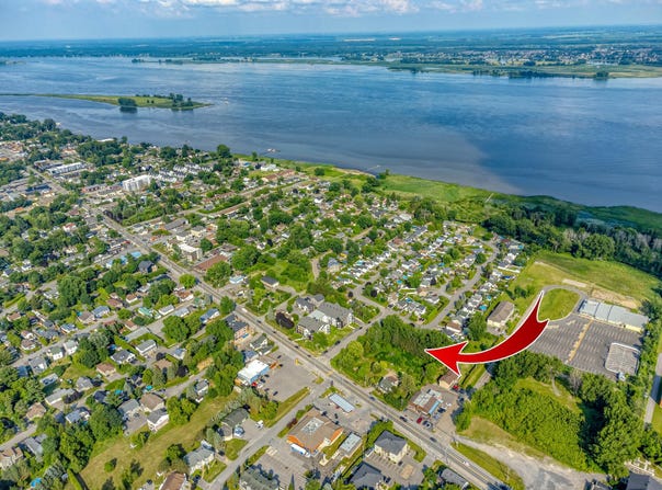 Rue Notre-Dame, Lavaltrie, QC J5T1G6, CA, Lavaltrie, Quebec J5T1G6