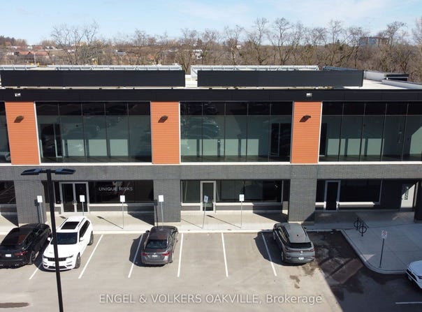 1939 IRONOAK Way A208, Oakville, Ontario L6H 0N1