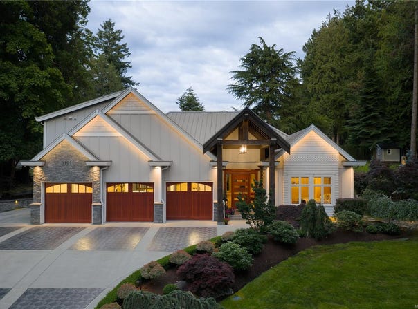5191 Santa Clara Ave, Saanich, British Columbia V8Y1W5