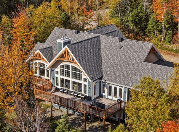 10 12 Ch. du Hameau, Petite-Rivière-Saint-François, Quebec G0A 2L0