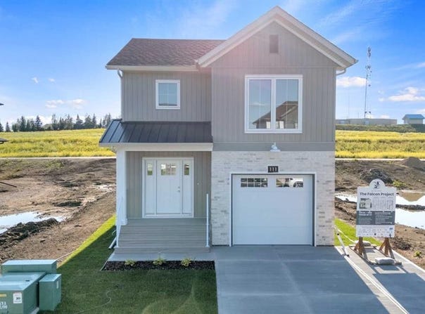 111 Crestview Boulevard, Sylvan Lake, Alberta T4S0V8