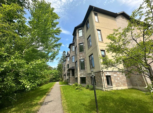 1236 Ch. dAylmer, Aylmer, QC J9H0A5, CA, Aylmer, Quebec J9H0A5