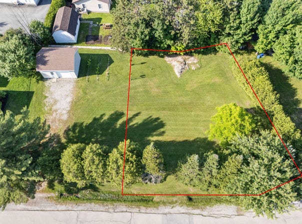 Rue Eugène-St-Jacques, Les Nations, QC J1H4A5, CA, Les Nations, Quebec J1H4A5