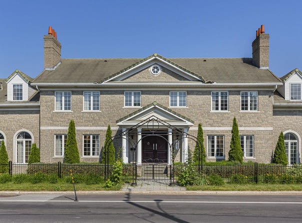 943 rue Richelieu, Vieux-Beloeil, Quebec J3G4P8