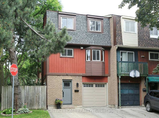 2 Snapdragon Drive, Toronto, Ontario M2J4X6