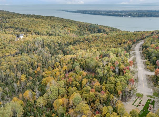 109 Rue du Vallon, Les Éboulements, Quebec G0A2M0