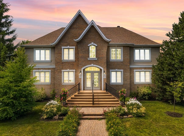 1135 Rue du Sous-Bois, Longueuil, Quebec J4N1R5