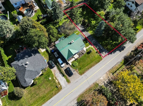 146e Avenue, Notre-Dame-de-l'Île-Perrot, Quebec J7V8P4