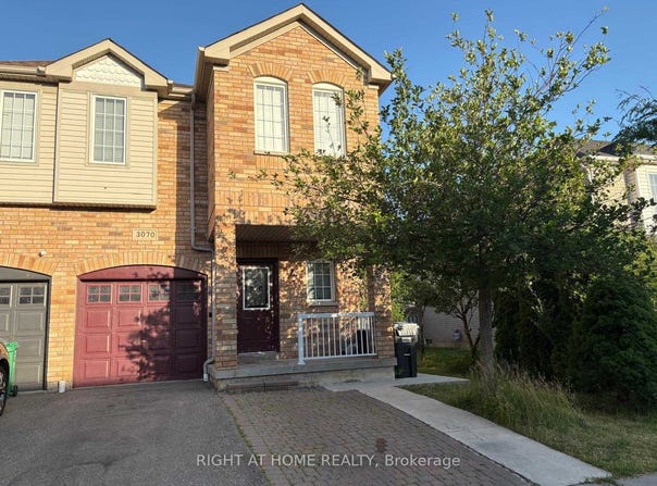 Main & - 3070 Wrigglesworth Crescent, Mississauga, Ontario L5M6W6
