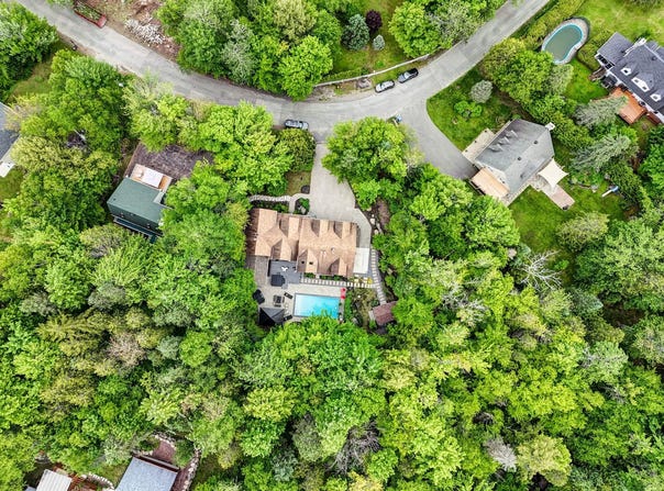 1566 Rue de Zermatt, Sainte-Adèle, QC J8B2Z5, CA, Sainte-Adèle, Quebec J8B2Z5