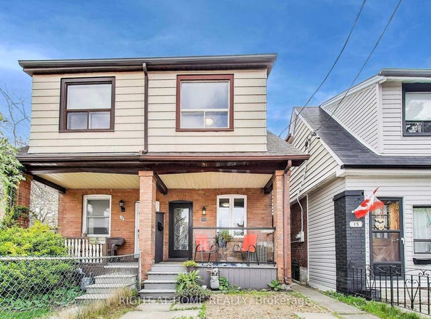 17 Weymouth Avenue, Toronto, Ontario M4C1R6
