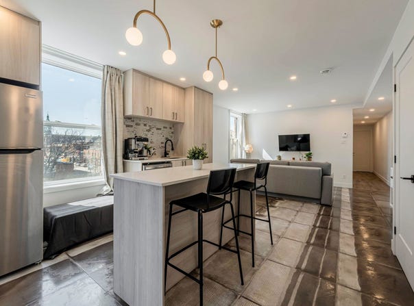8089 Rue Lajeunesse, Montréal, Quebec H2R2J7