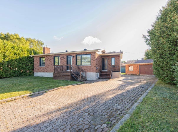 276 Place Côté, Val-d'Or, Quebec J9P5V9
