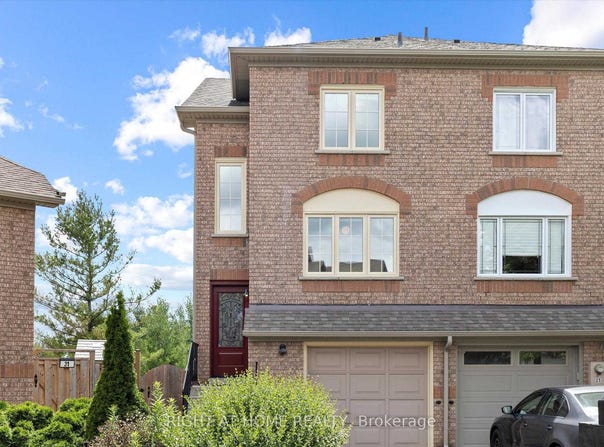 27 Larissa Court, Vaughan, Ontario L6A2K8