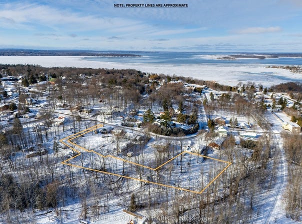 241 Mountain Avenue, Tay, Ontario L0K 1R0