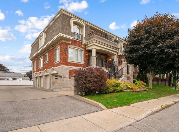 462 Rue Jacques-Lavigne, Sainte-Thérèse, Quebec J7E5W5