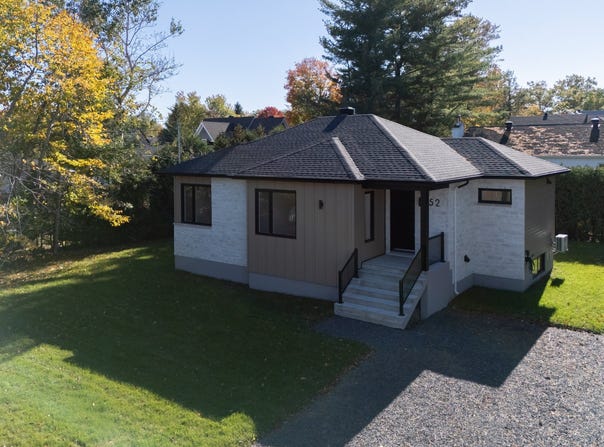 52 Rue François-Lemaître, Saint-Jean-sur-Richelieu, Quebec J2W2B3