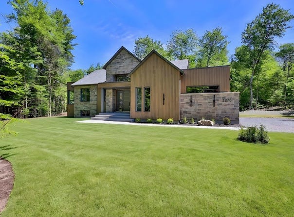 2270 Rue des Oies-Blanches, Sainte-Adèle, Quebec J8B 0M4