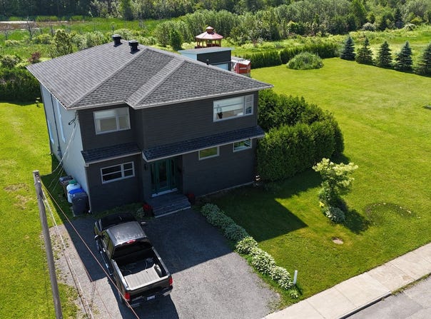 369 Av. Jacques-Cartier, Matane, QC G4W0C9, CA, Matane, Quebec G4W0C9