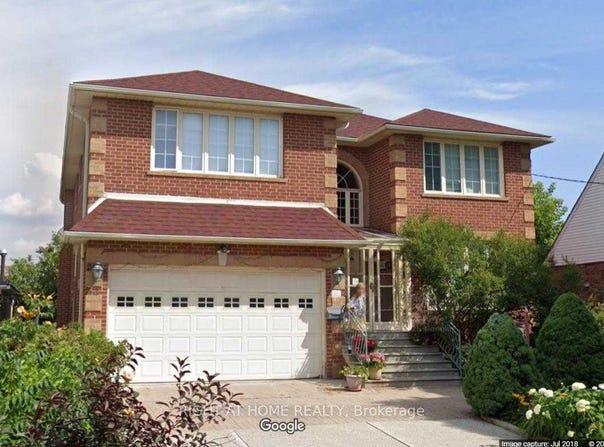 32 Creston Road, Toronto, Ontario M6A1J1
