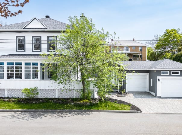 77 Rue St-Joseph E., Rimouski, QC G5L2A9, CA, Rimouski, Quebec G5L2A9