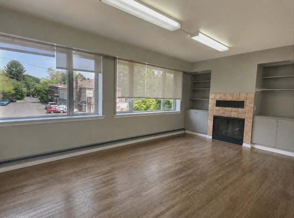 100 Rue Morin, Sainte-Adèle, Quebec J8B2P7