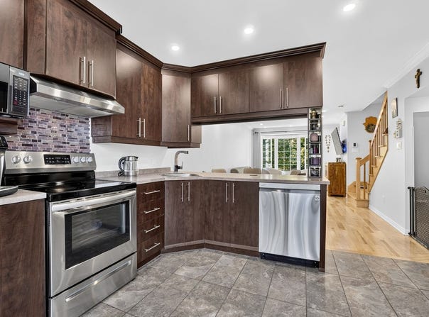 4641Z Boul. Dagenais O., Fabreville, Quebec H7R1L7