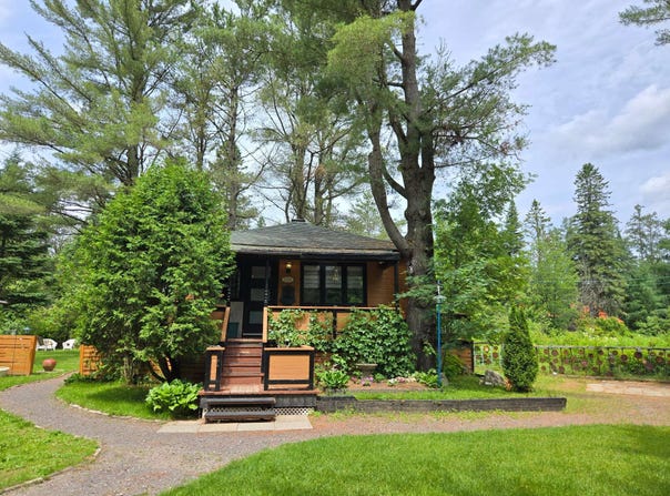 1228 Rue Irving, La Haute-Saint-Charles, QC G3K1N6, CA, La Haute-Saint-Charles, Quebec G3K1N6