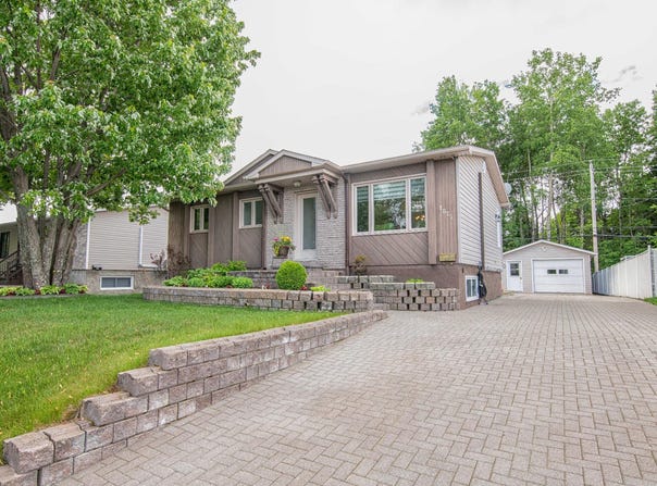 1877 Rue Cyr, Val-d'Or, Quebec J9P5Y1