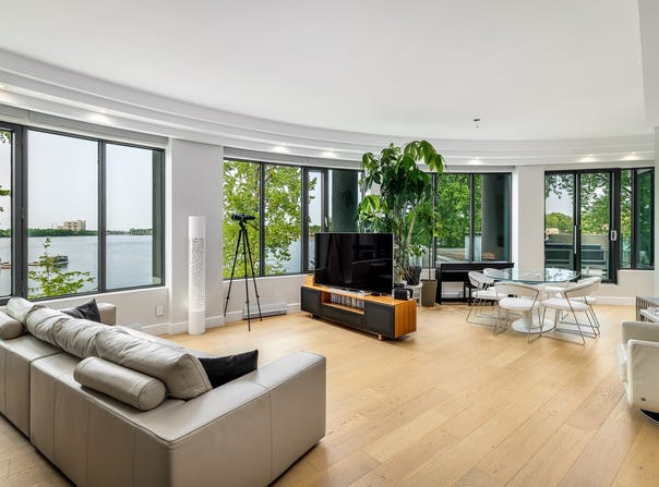 4450 Prom. Paton 114, Laval (Chomedey), Quebec H7W 5J7