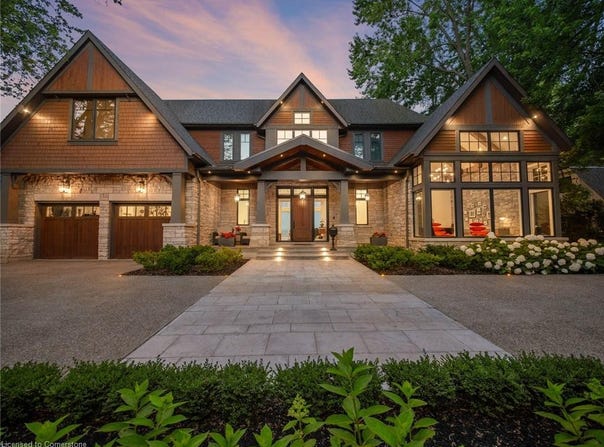 140 Secord Lane, Burlington, Ontario L7L2H7