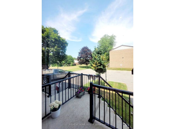 7 - 320 Blackthorn Street, Oshawa, Ontario L1K1K9