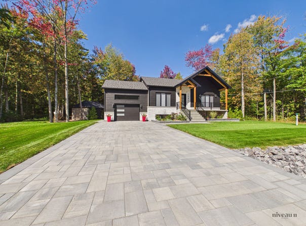 1060 Rue de la Perdrix, Saint-Félix-de-Valois, Quebec J0K2M0