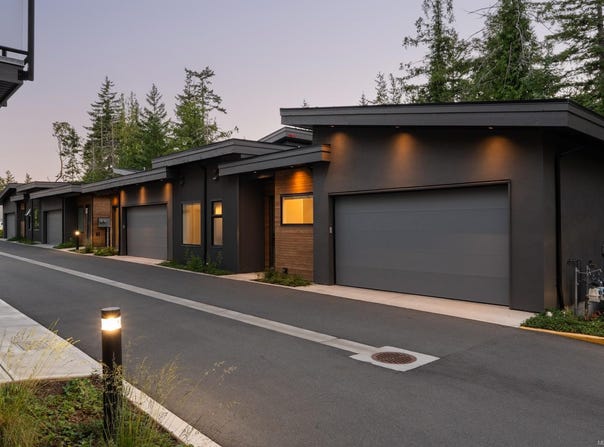3921 Olympian Way 15, Colwood, British Columbia V9C 0T1