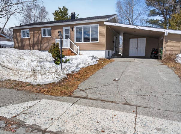 105 Rue Cliche, Val-d'Or, Quebec J9P2N8