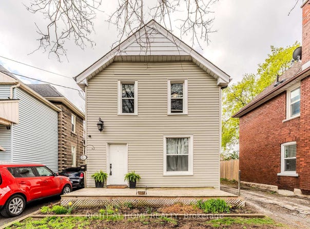 41 Brighton Avenue, Brantford, Ontario N3S1V8