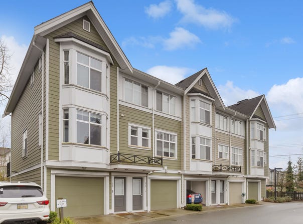 20852 77a Avenue, Langley, British Columbia V2Y0R8