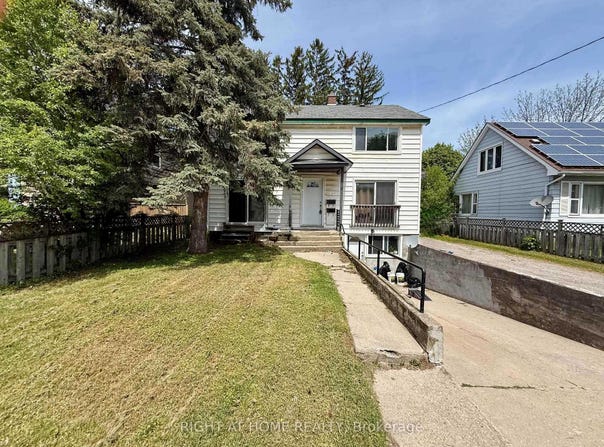16 Dufferin Street, Barrie, Ontario L4N2J7