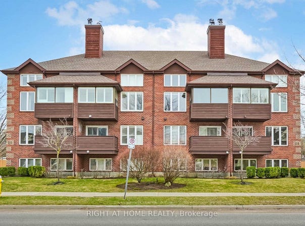 4 - 215 Pine Street, Collingwood, Ontario L9Y2P3