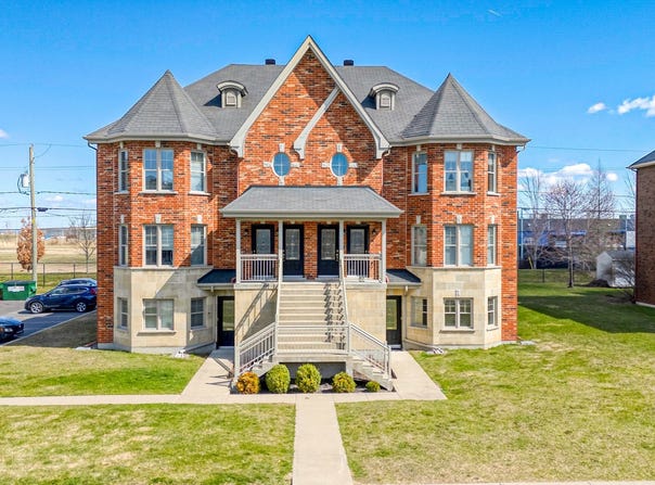 85 Rue Louise-Bernard, Beloeil, Quebec J3G0J3