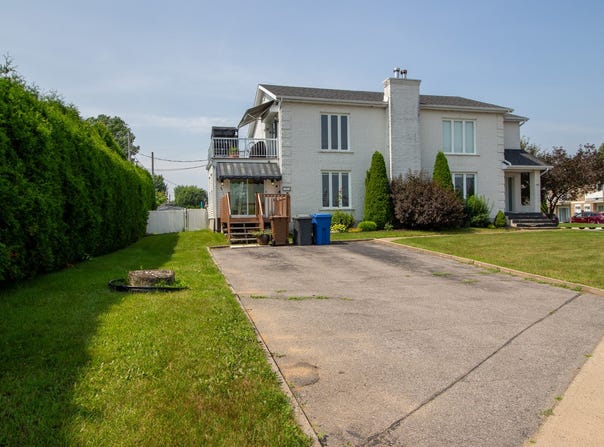 483 Rue De Grandmont, Trois-Rivières, QC G8T8A7, CA, Trois-Rivières, Quebec G8T8A7