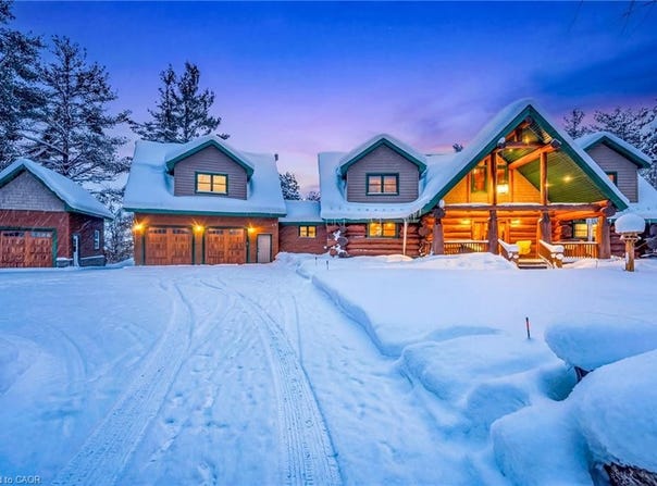 11 Nevis Ridge Drive, Oro-Medonte, Ontario L0L1T0